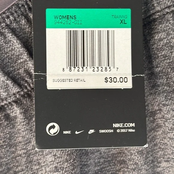 Nike Women’s Athletic Shorts Heather Gray Size XL - Picture 4 of 4